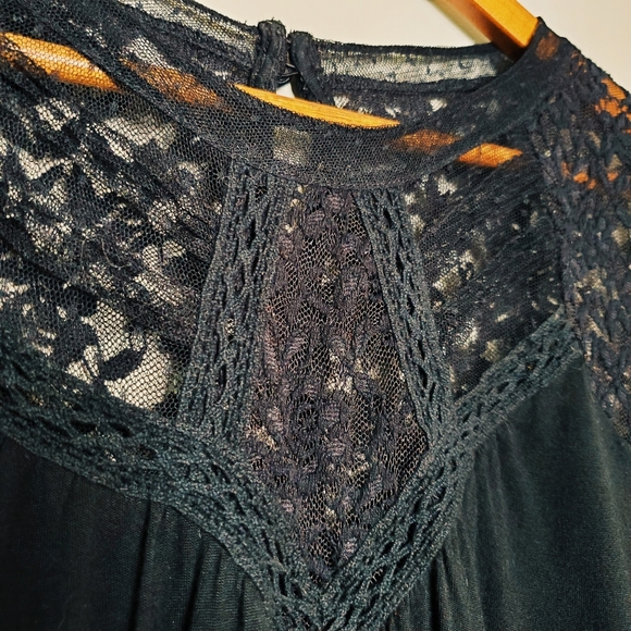EXPRESS Women's Top Lace Details - Picture 4 of 8